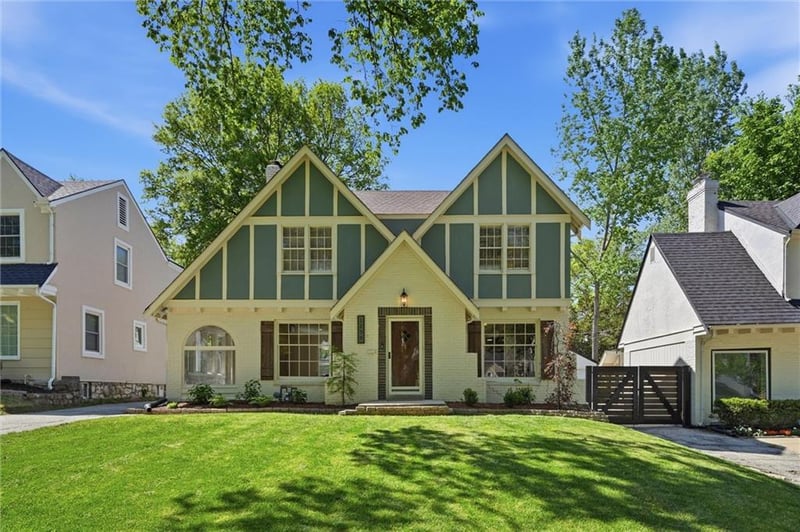 1259 Gregory Blvd, Kansas City, MO 64114