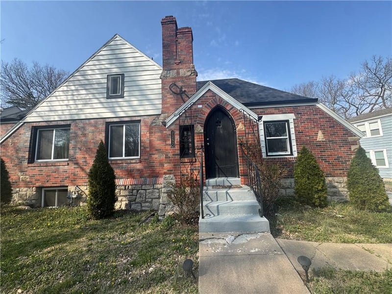 2252 77th Ter, Kansas City, MO 64132
