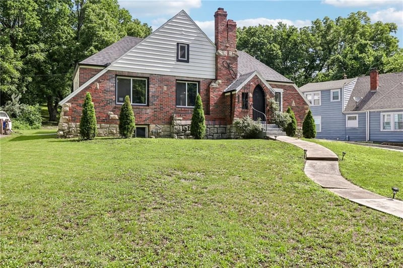 2252 77th Ter, Kansas City, MO 64132