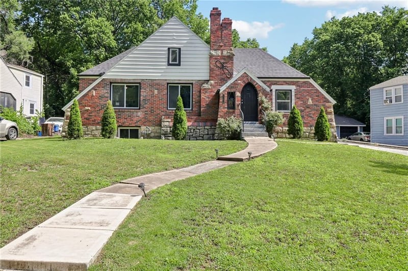 2252 77th Ter, Kansas City, MO 64132