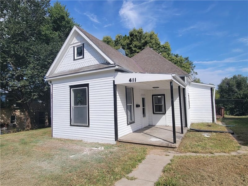 411 Blake St, St Joseph, MO 64504