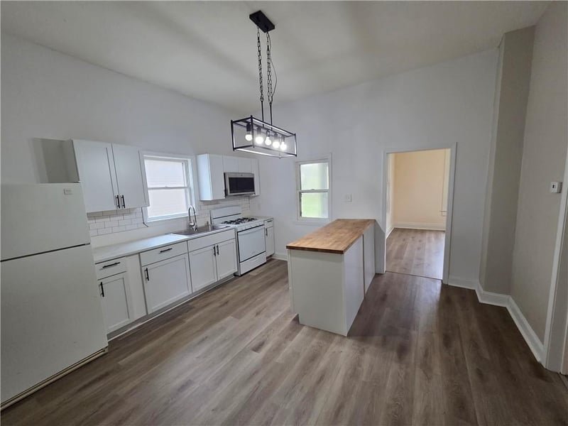 411 Blake St, St Joseph, MO 64504