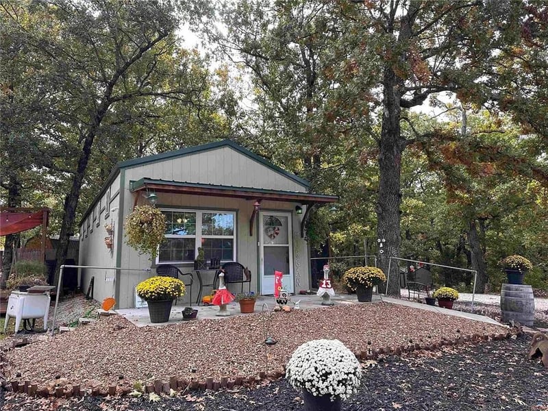 10910 Watchtower Ln, Warsaw, MO 65355