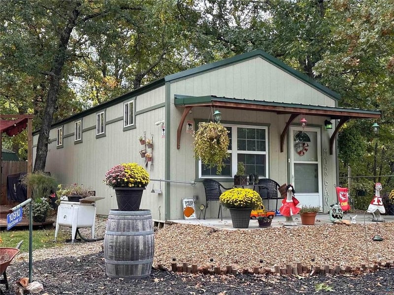 10910 Watchtower Ln, Warsaw, MO 65355