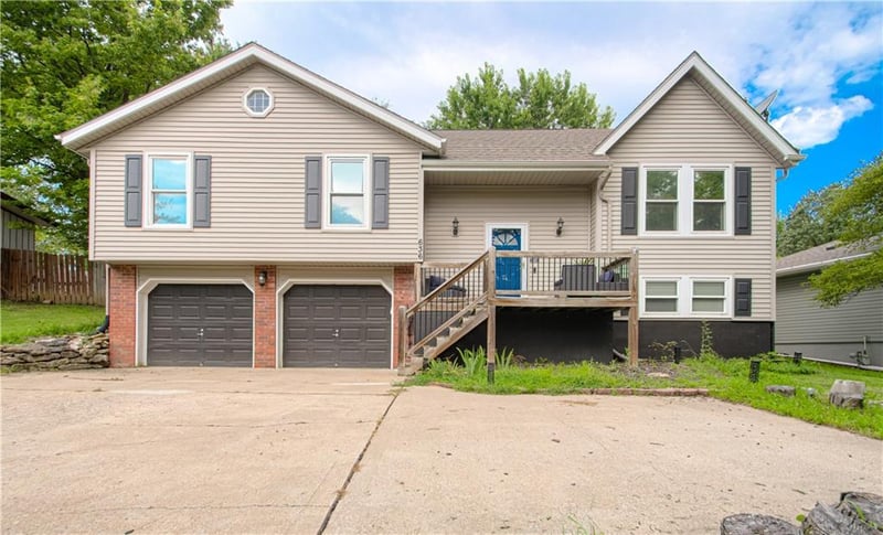 636 Sheidley Ave, Bonner Springs, KS 66012