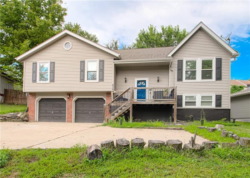 636 Sheidley Ave, Bonner Springs, KS 66012