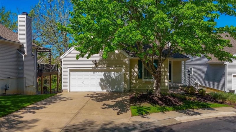 12604 Noland St, Overland Park, KS 66213