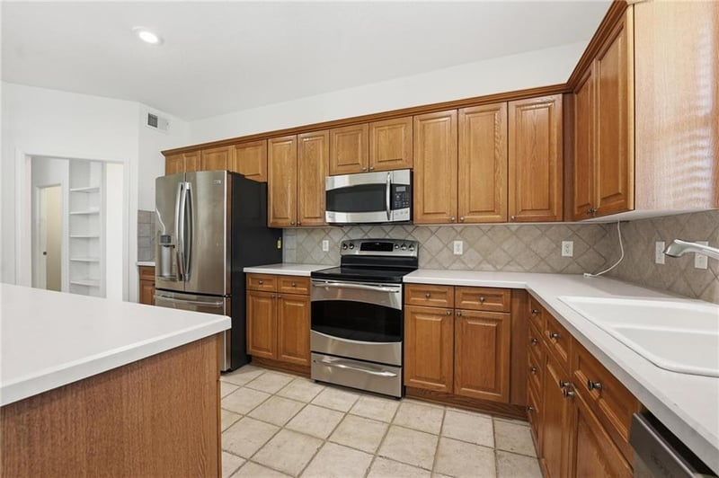 12604 Noland St, Overland Park, KS 66213