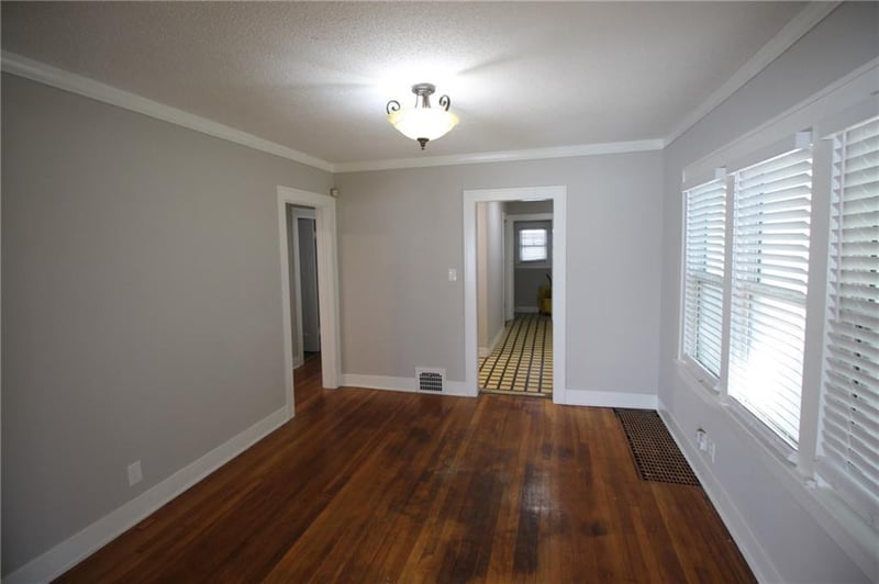 2230 67th Ter, Kansas City, MO 64132