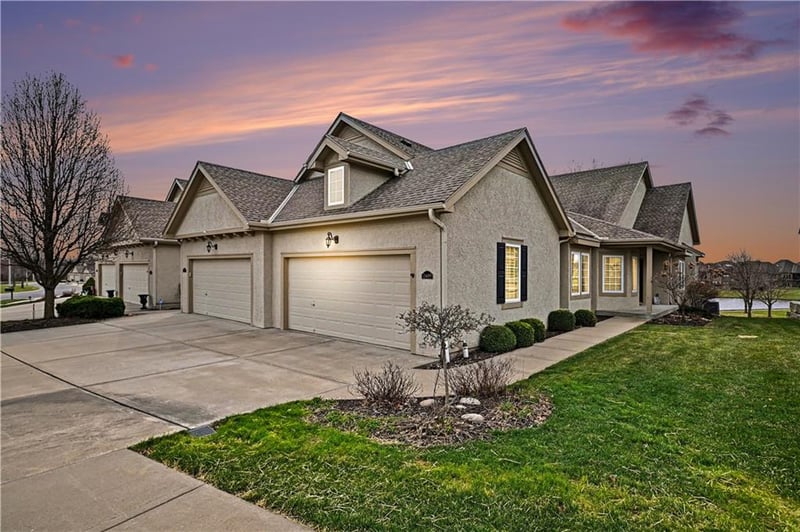 2409 107th Ter, Kansas City, MO 64155