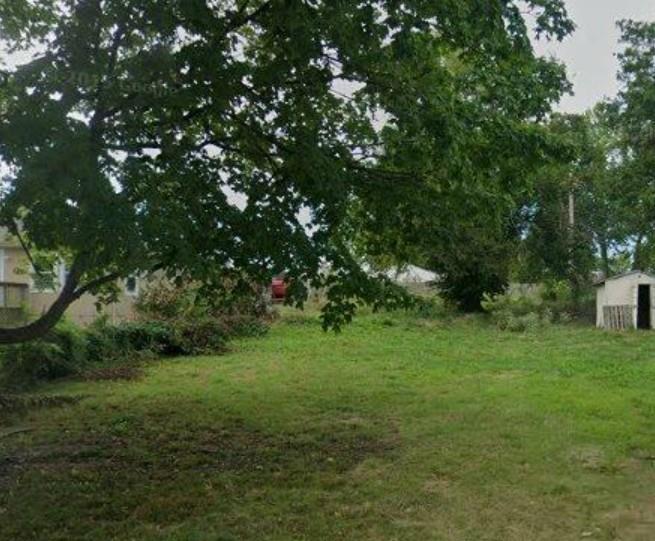 816 S Woodbury St, Independence, MO 64050
