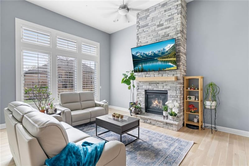 7703 Green St, Lenexa, KS 66227
