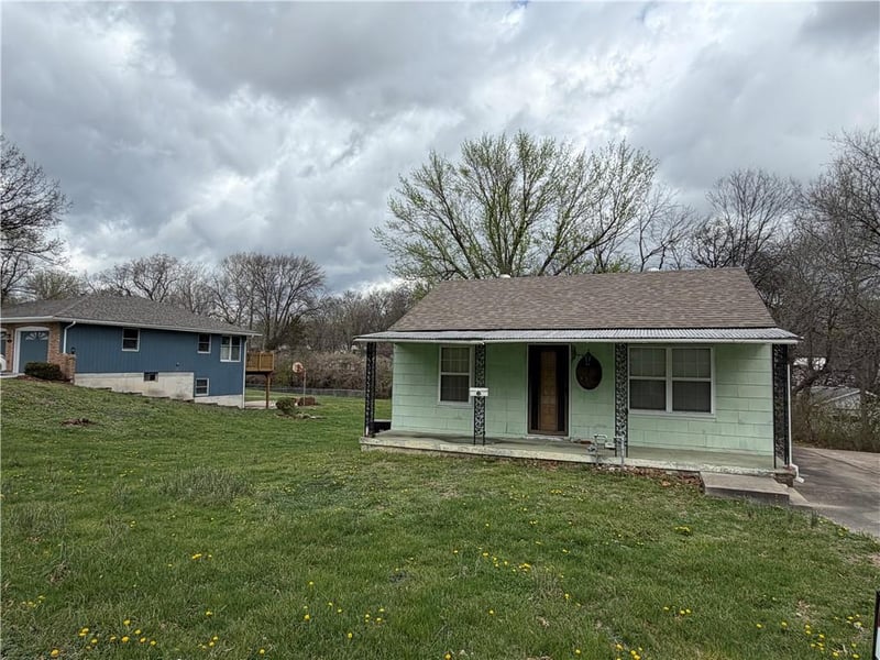 9520 E 67 Ter, Raytown, MO 64133