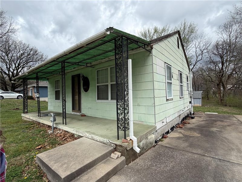 9520 E 67 Ter, Raytown, MO 64133