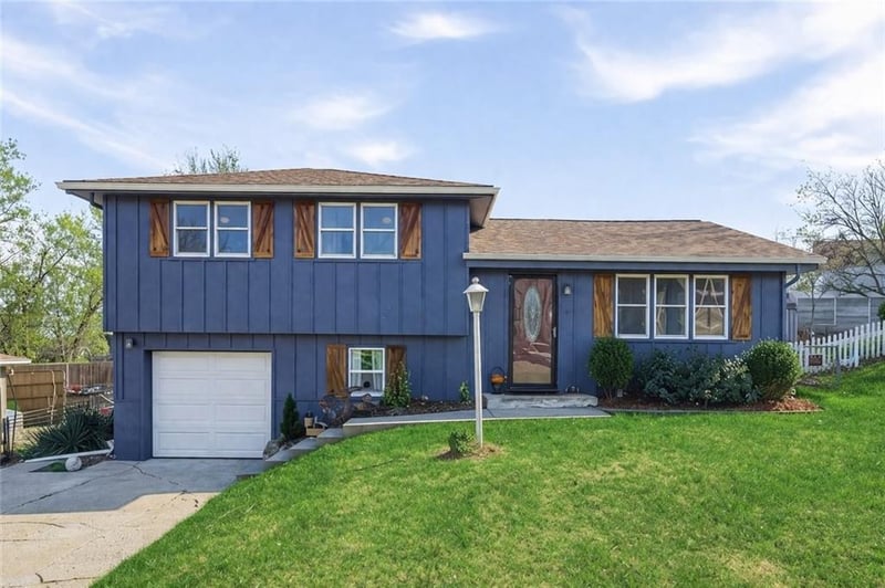 818 84 Dr, Kansas City, KS 66112