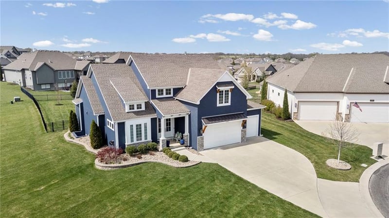 12901 170th St, Overland Park, KS 66221