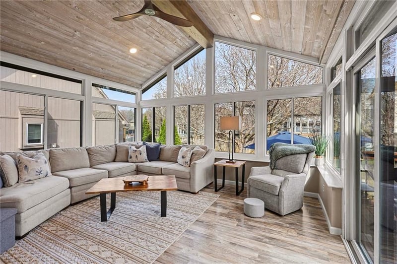 5420 132nd Ter, Overland Park, KS 66209