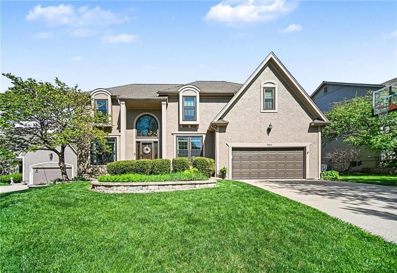 5420 W 132nd Ter, Overland Park, KS 66209