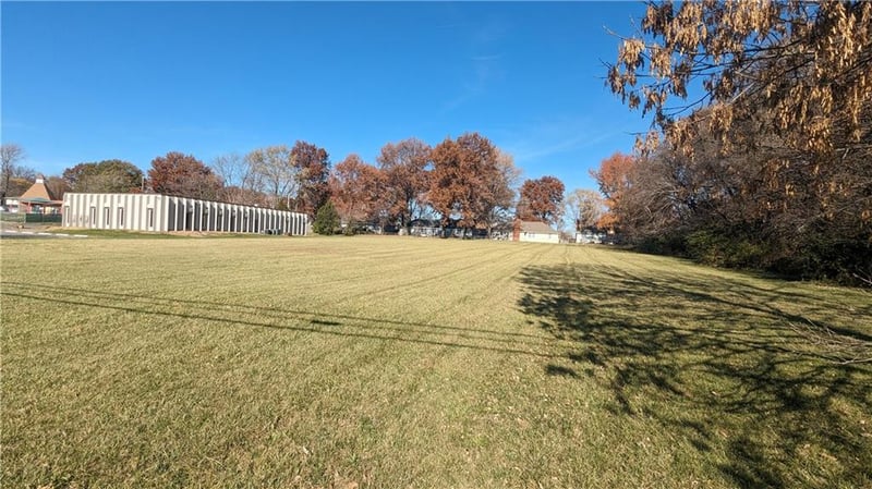 Raytown Rd & 87th St, Raytown, MO 64138