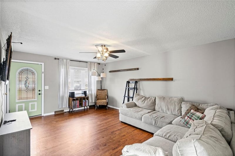 8141 52nd St, Kansas City, MO 64119