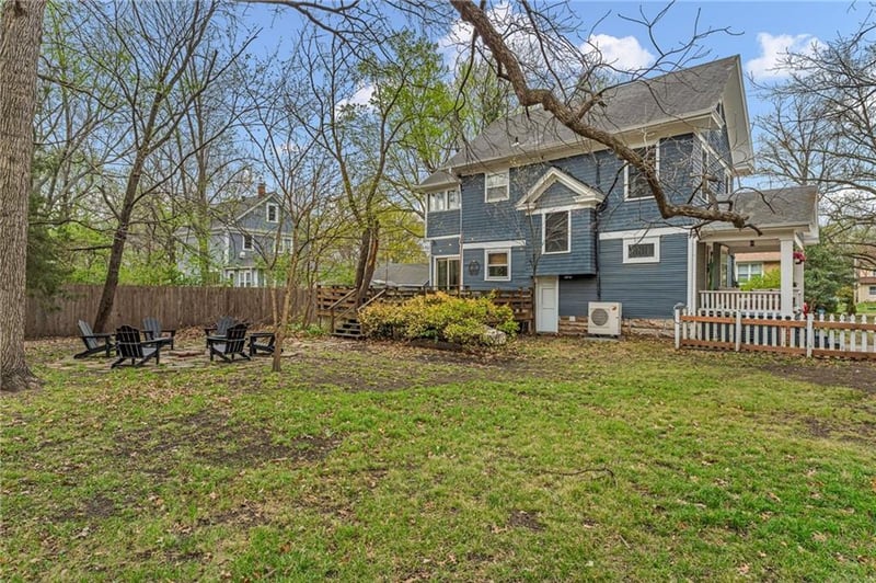 1634 Rhode Island St, Lawrence, KS 66044