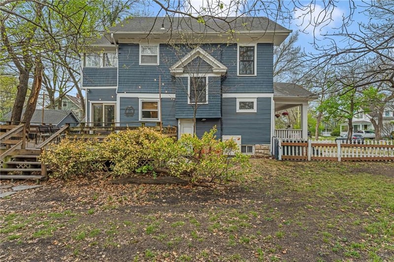 1634 Rhode Island St, Lawrence, KS 66044