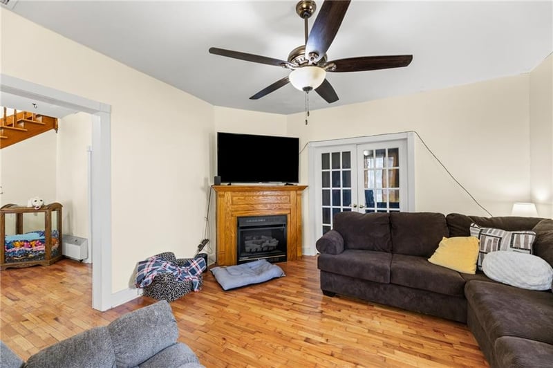 303 Wea St, Paola, KS 66071