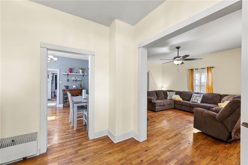 303 Wea St, Paola, KS 66071