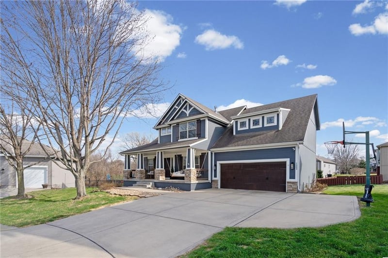 1303 Ashdown Cir, Raymore, MO 64083