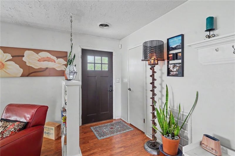 1447 Summit St, Lawrence, KS 66044