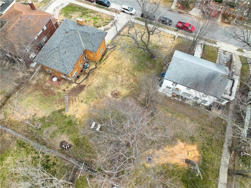 5004 Lydia Ave, Kansas City, MO 64110