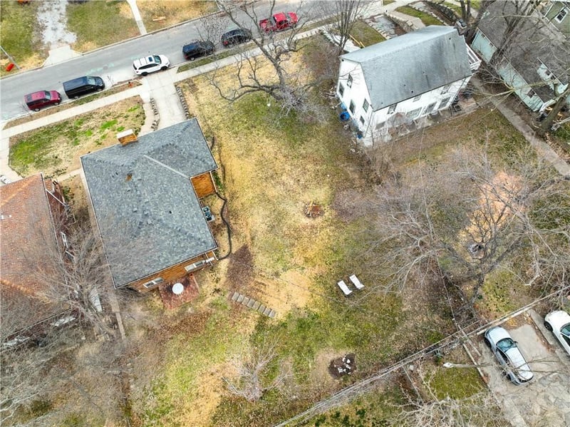 5004 Lydia Ave, Kansas City, MO 64110