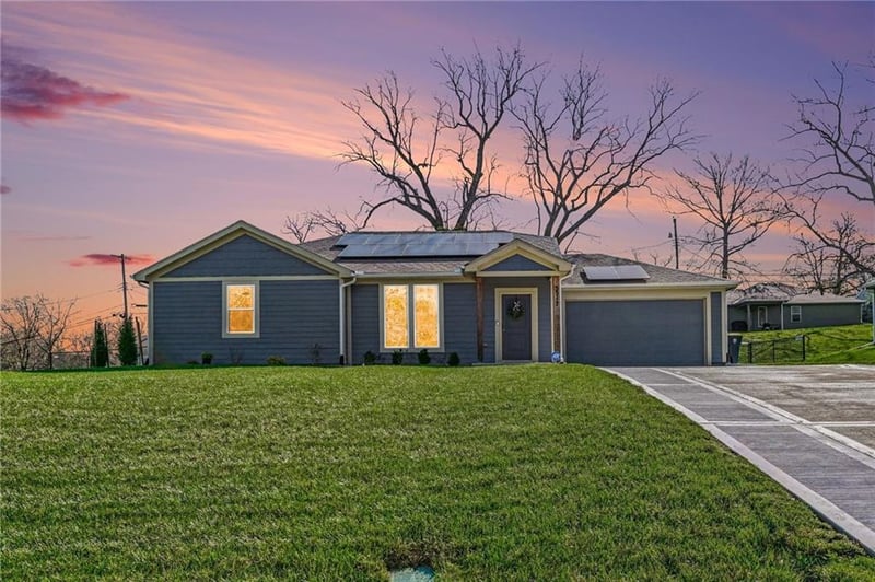 3517 College Ave, Kansas City, MO 64117