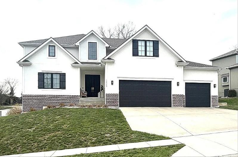 12548 Grand Ct, Kansas City, MO 64145