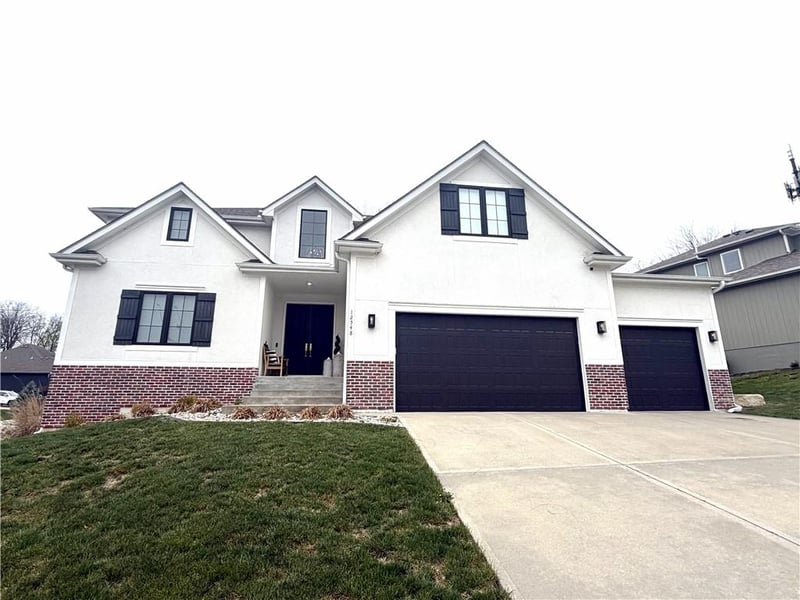 12548 Grand Ct, Kansas City, MO 64145