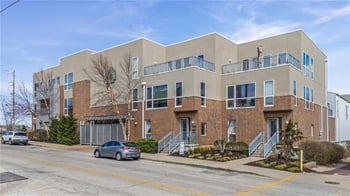 1605 Summit St, Kansas City, MO 64108