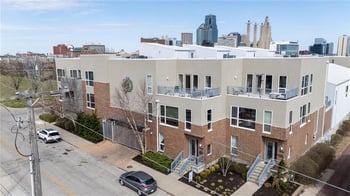 1605 Summit St, Kansas City, MO 64108