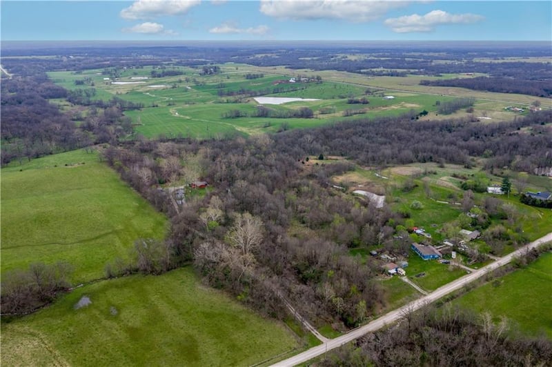 795 101 Rd, Warrensburg, MO 64093