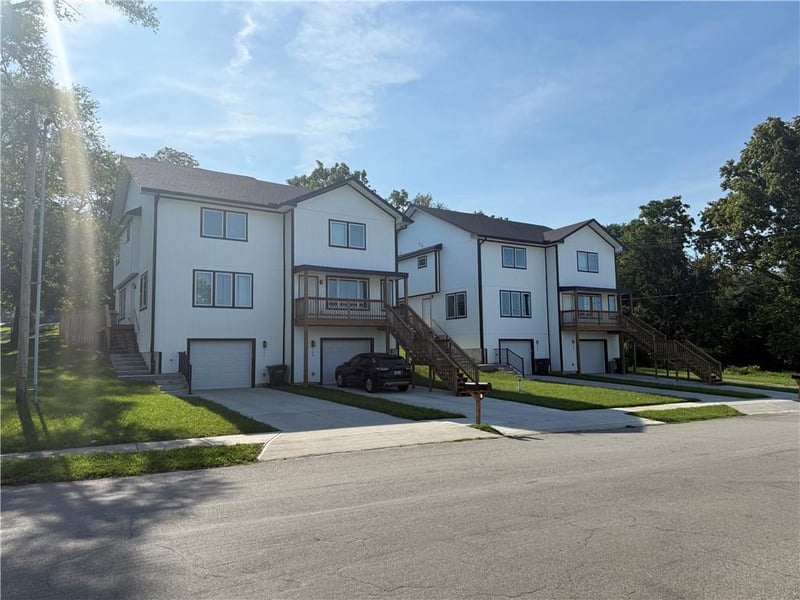 701-703 2nd St, Leavenworth, KS 66048