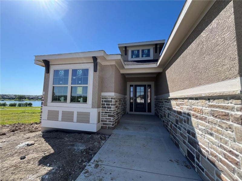 1628 Hanover Ln, Raymore, MO 64083