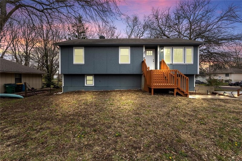 302 Franklin St, Spring Hill, KS 66083