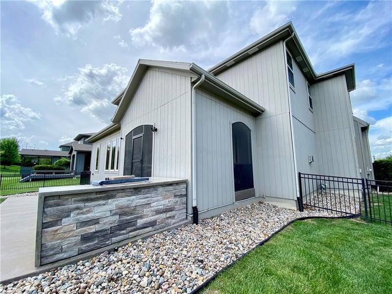 24205 111th Pl, Olathe, KS 66061