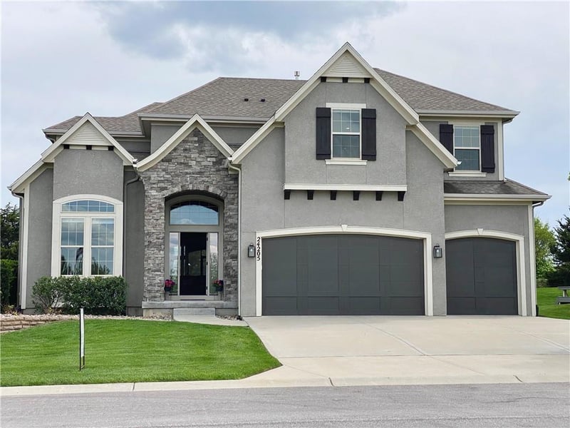 24205 111th Pl, Olathe, KS 66061
