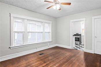 4245 Harrison St, Kansas City, MO 64110
