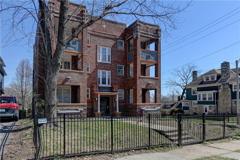 4245 Harrison St, Kansas City, MO 64110