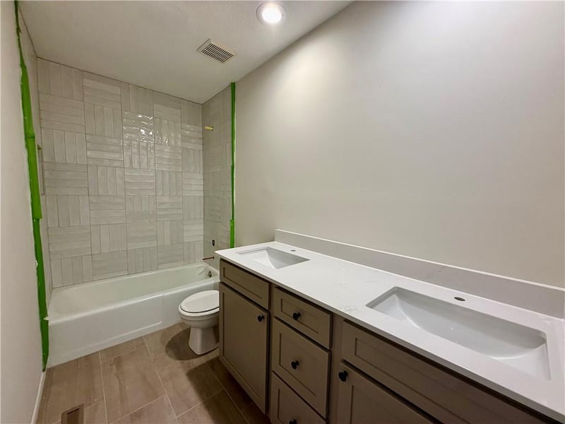 12928 W 110th St, Overland Park, KS 66210