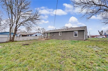 1106 S 50th Dr, Kansas City, KS 66106