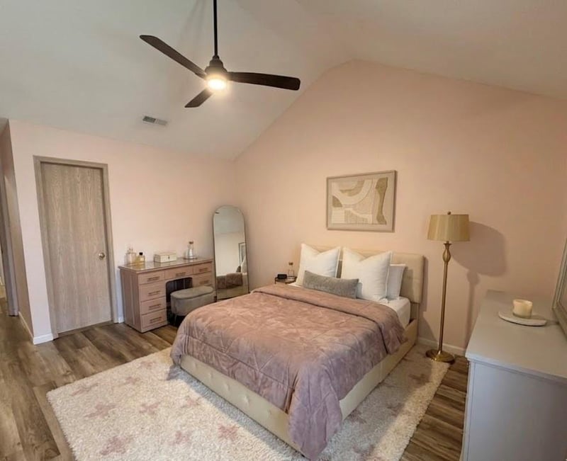 1323 SE Lexington Ave, Lee's Summit, MO 64081