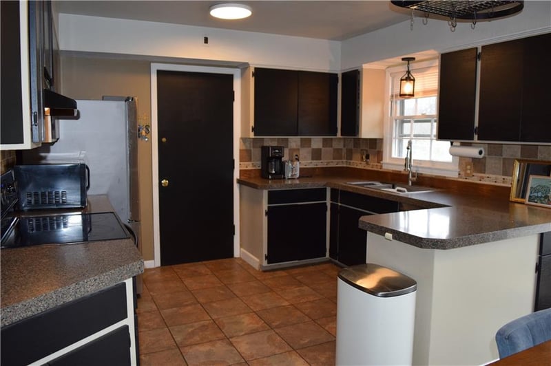 5237 Wayne Ave, Kansas City, MO 64118