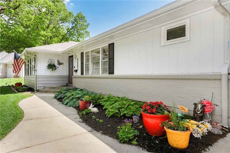 4201 W 98th Ter NE, Overland Park, KS 66207